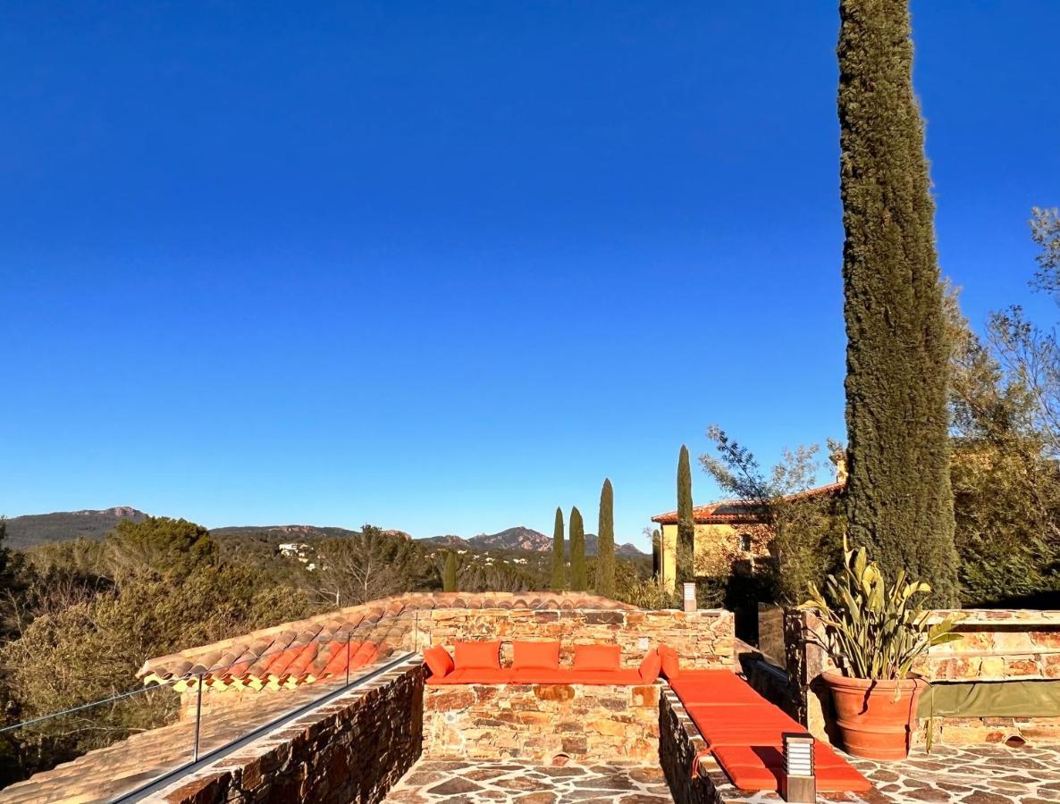 Villa Familiale Avec Vue Imprenable Saint-Raphaël Exteriör bild
