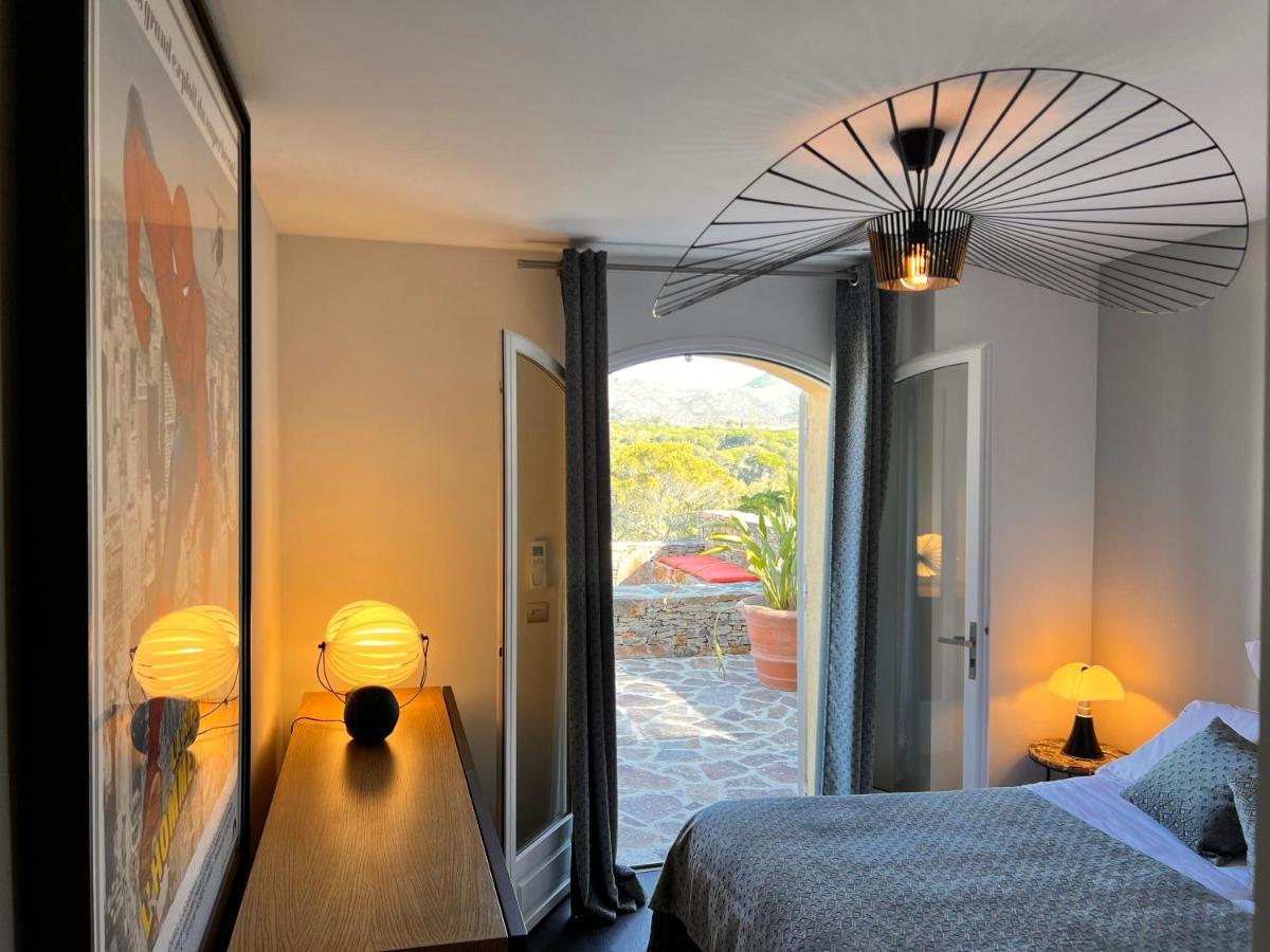 Villa Familiale Avec Vue Imprenable Saint-Raphaël Exteriör bild