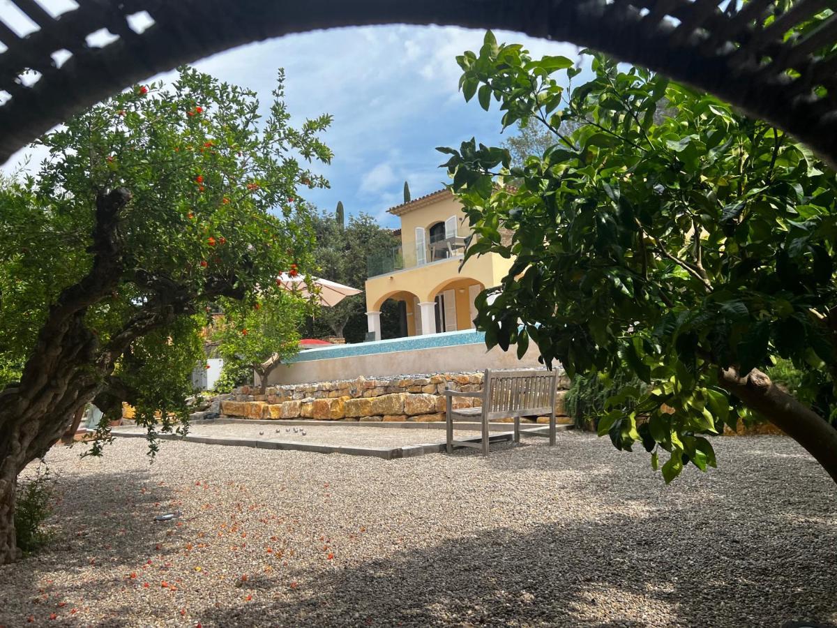 Villa Familiale Avec Vue Imprenable Saint-Raphaël Exteriör bild