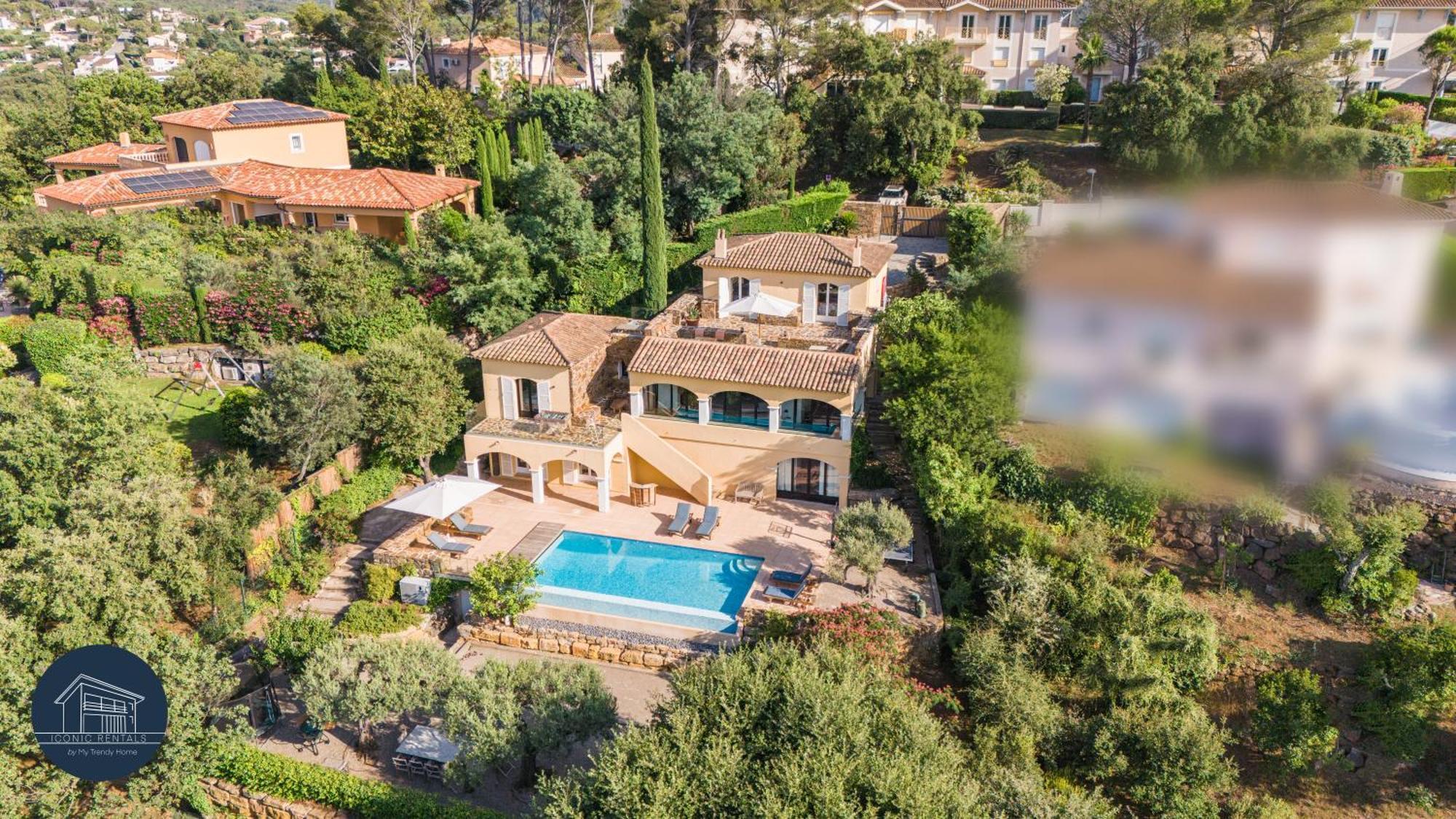 Villa Familiale Avec Vue Imprenable Saint-Raphaël Exteriör bild