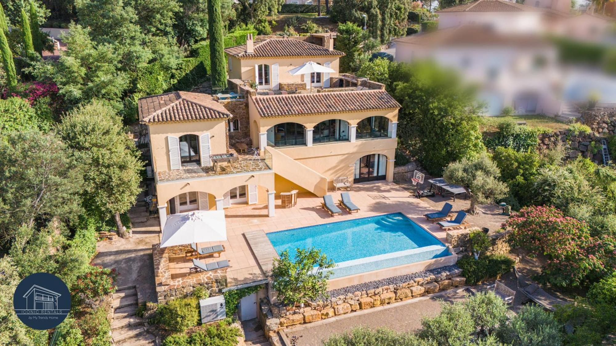Villa Familiale Avec Vue Imprenable Saint-Raphaël Exteriör bild